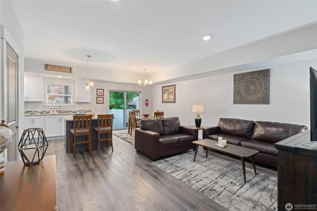New Town House - Heart Of Wenatchee Apartment Екстериор снимка