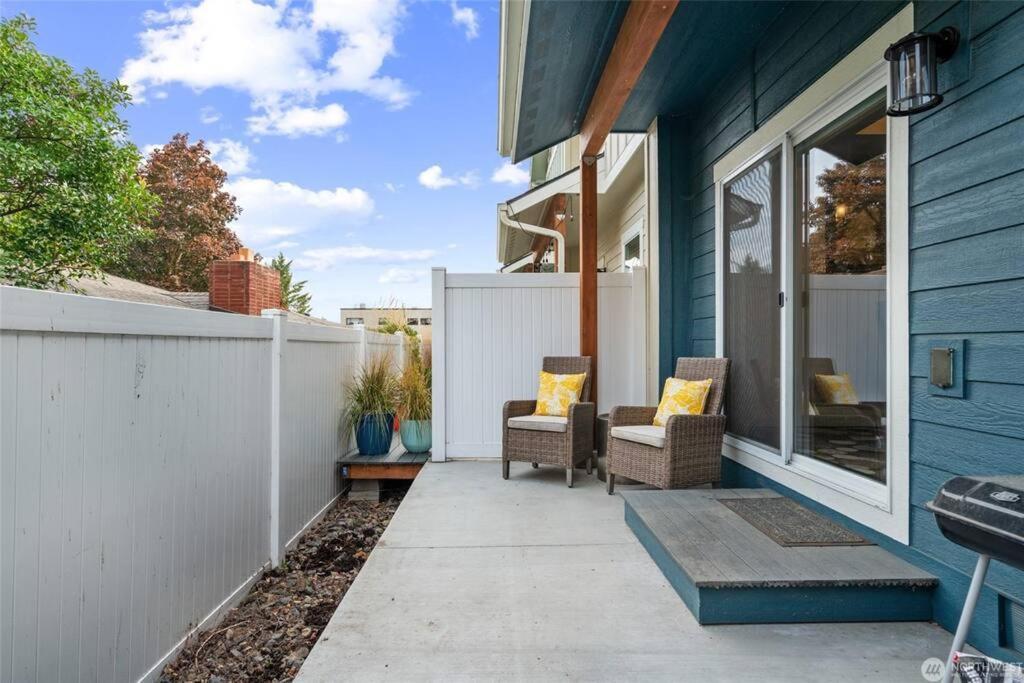 New Town House - Heart Of Wenatchee Apartment Екстериор снимка