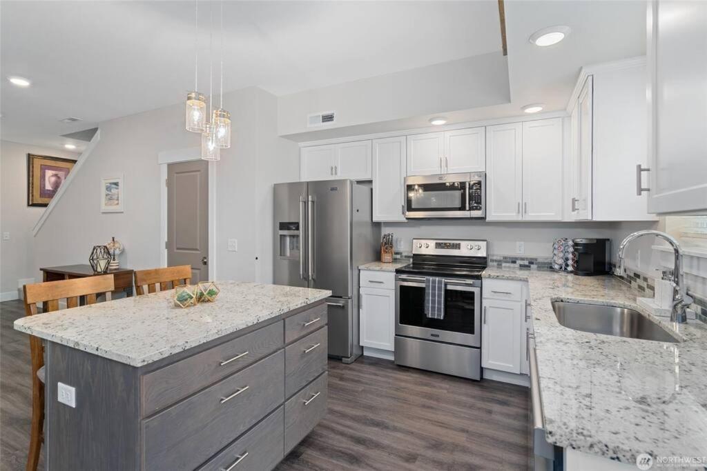 New Town House - Heart Of Wenatchee Apartment Екстериор снимка